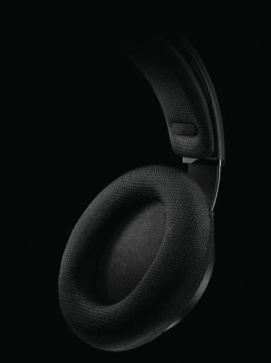Philips SHP9500 HiFi headphones, ear cups close-up, ideal for glasses.